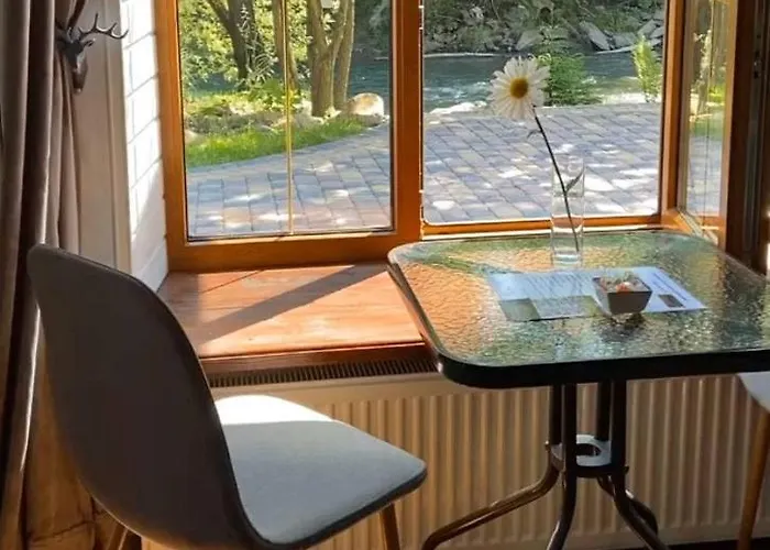 Nad Prutom Konukevi 3*